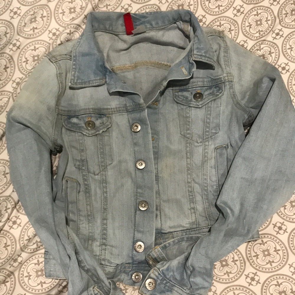 Light washed jean jacket